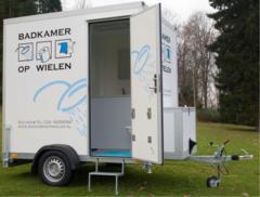 Mobiele badkamer voor feestjes en verbouwingen doet haar intrede