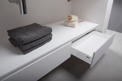 Badmeubel met twee lades in volledig Solid Surface