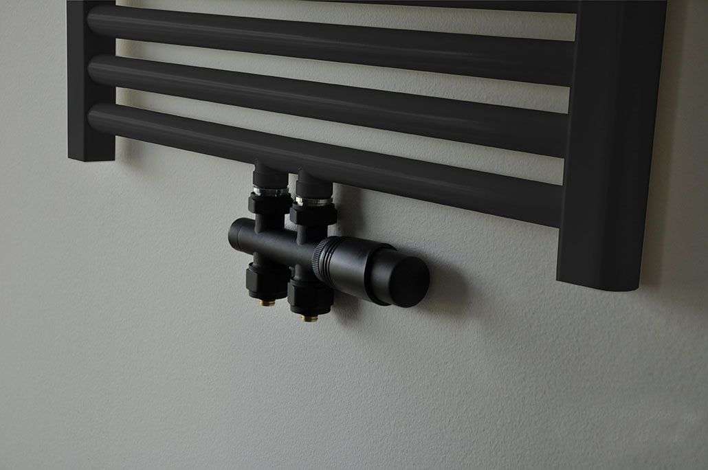 Arcon Thermostatische radiatorkraan midden blok recht mat zwart